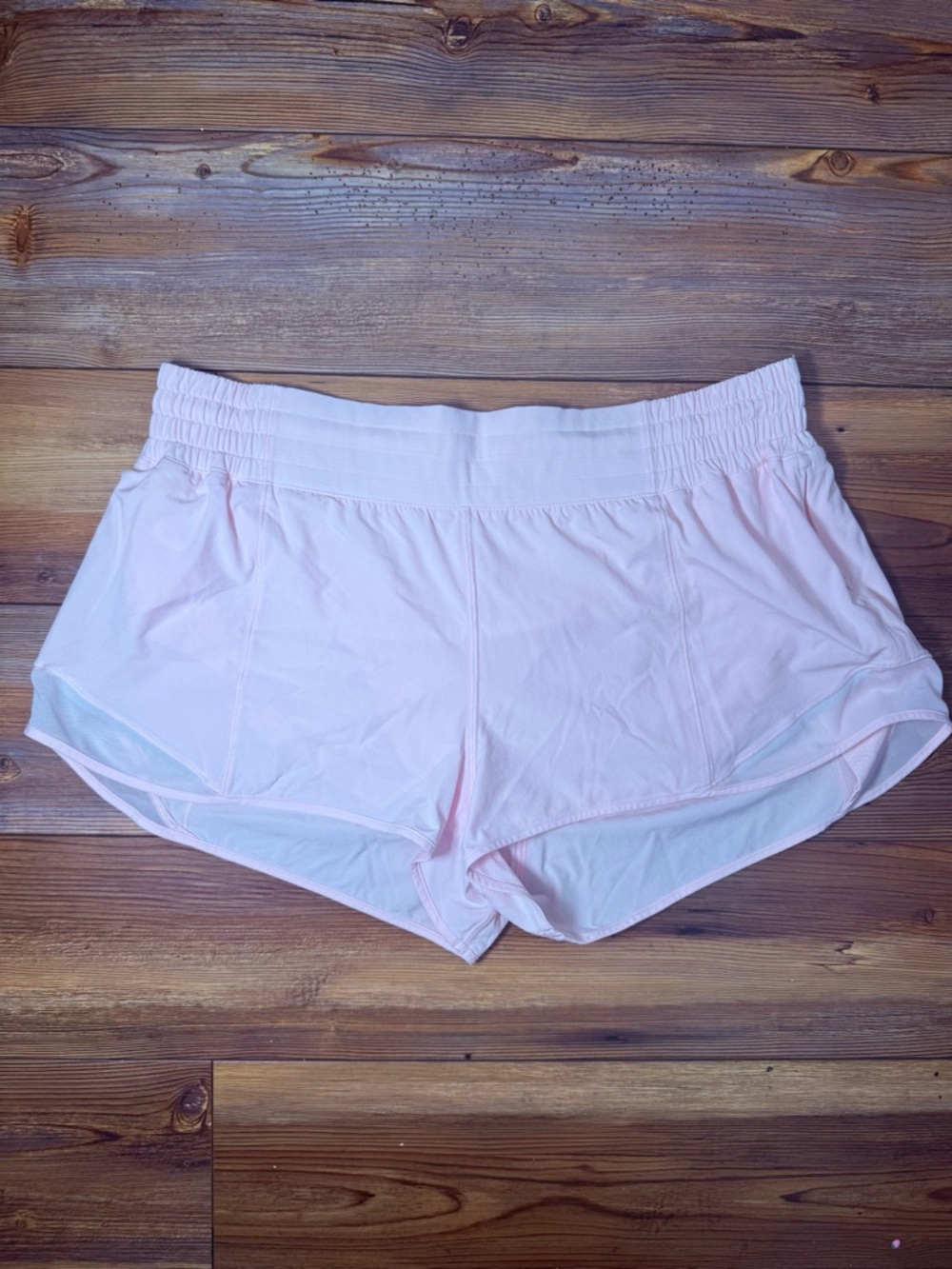 Lululemon Hotty Hot Shorts Size 14 Strawberry Milkshake Pink Running